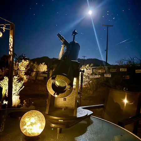 Float Pool, Hot Tub, Sauna, Views, Telescope-Skywatchers Haven Джошуа Три Екстериор снимка